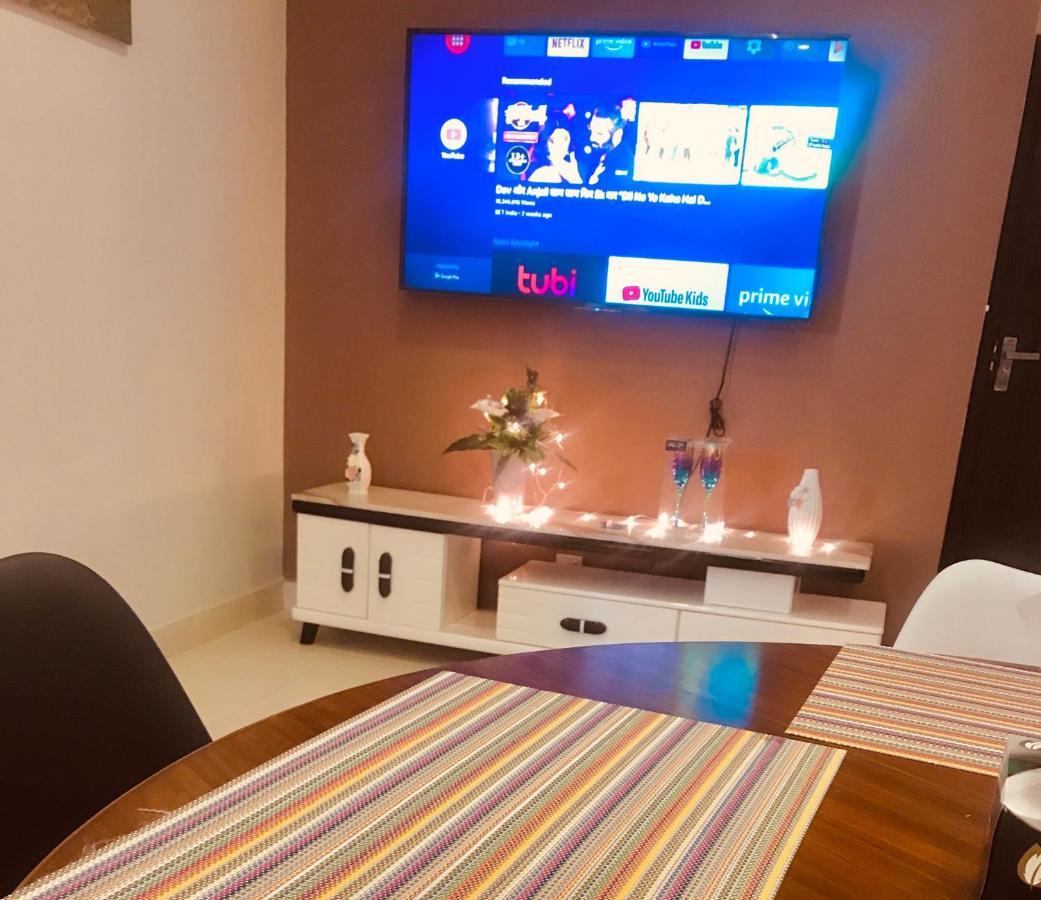 Atrium High Suite 2Bed Family Apartment Near Giga Mall Islamabad Buitenkant foto