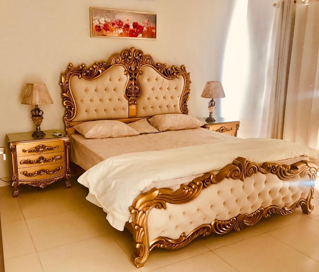 Atrium High Suite 2Bed Family Apartment Near Giga Mall Islamabad Buitenkant foto